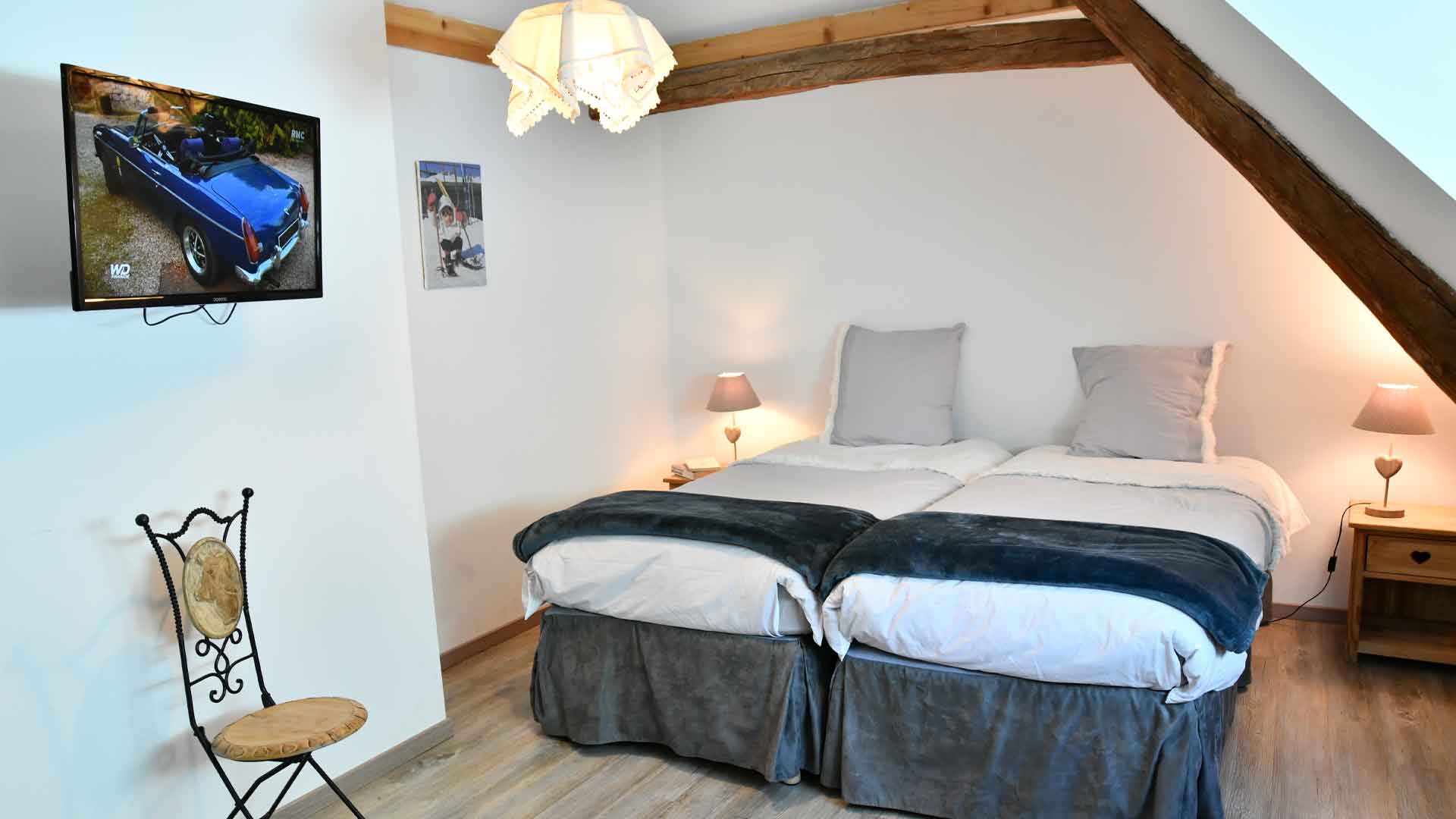 location-gite-feneria-hautes-alpes-chambre-double